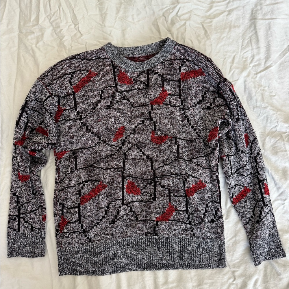 Women’s Gray and Red Patterned Sweater S M
